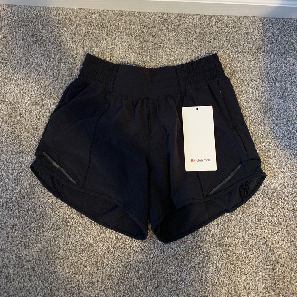 Lululemon Hotty Hot High Rise 4” Lined